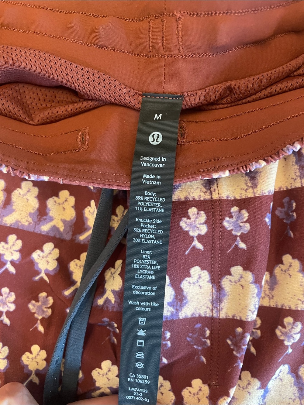 lululemon NWT athletica Men's Burgundy Patterned Athletic Shorts - Picture 2 of 7